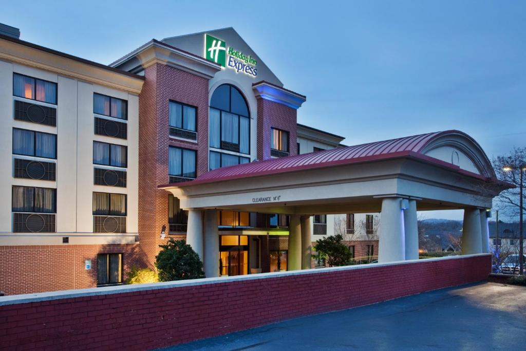 Holiday Inn Express Hotel & Suites Greenville-Downtown an IHG Hotel Main image 1